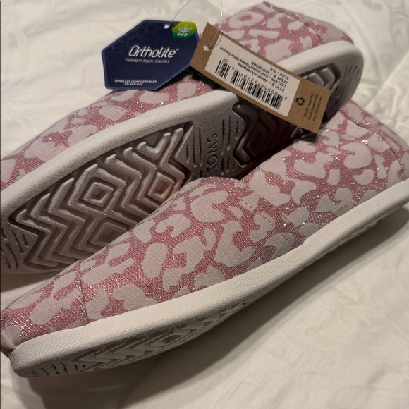 Floral TOMS  Pink Slip-On Shoes - Picture 4 of 6